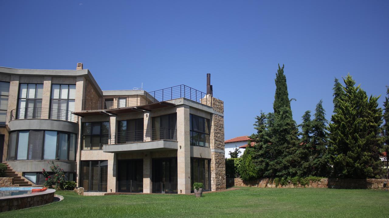 Castle On The Edge Of The Sea Villa Nea Poteidaia Exterior photo